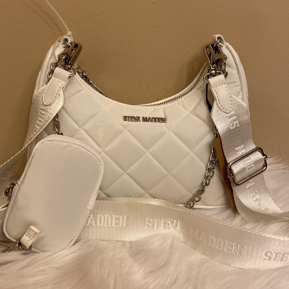 NWT Steve Madden BTAMELA Crossbody Bag w/ Airpod Case Pouch - White